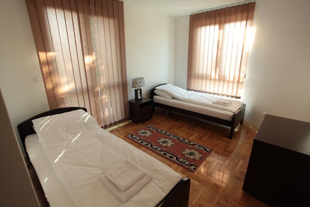 Hostel Royal Obrenovac  Rom bilde