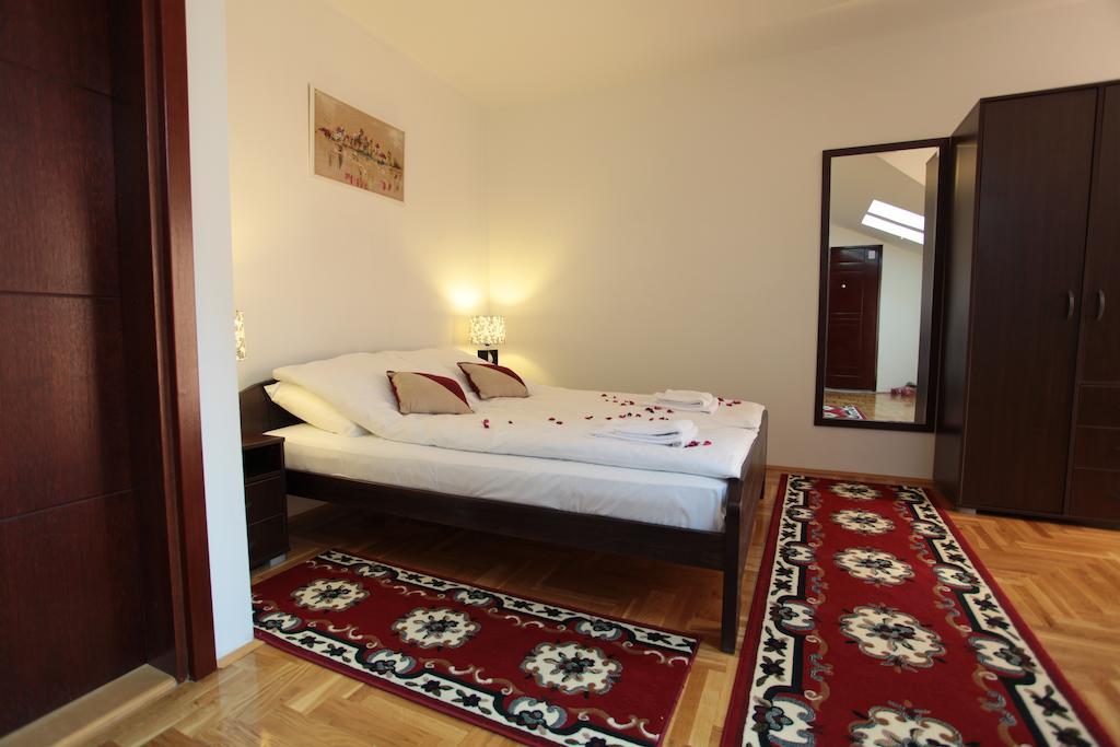 Hostel Royal Obrenovac  Rom bilde
