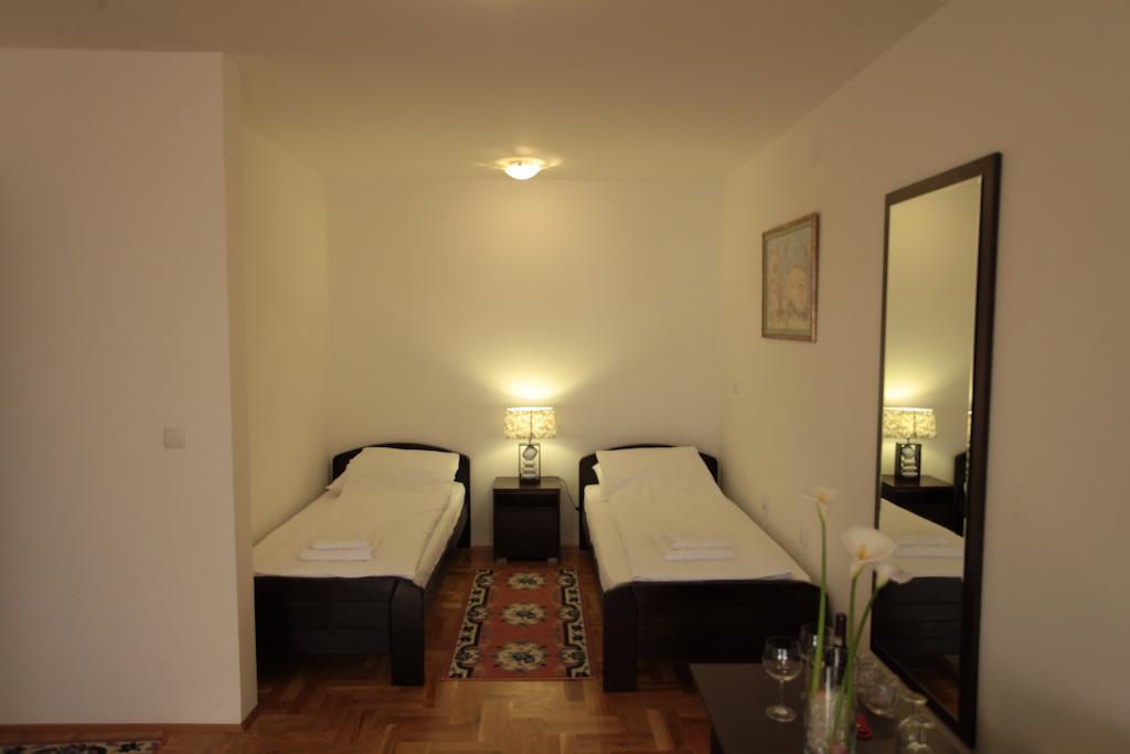 Hostel Royal Obrenovac  Rom bilde