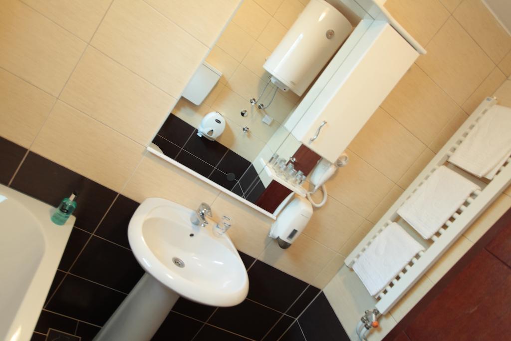 Hostel Royal Obrenovac  Rom bilde