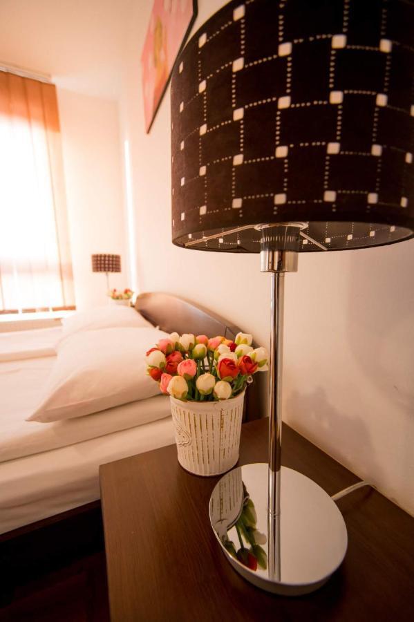 Hostel Royal Obrenovac  Eksteriør bilde