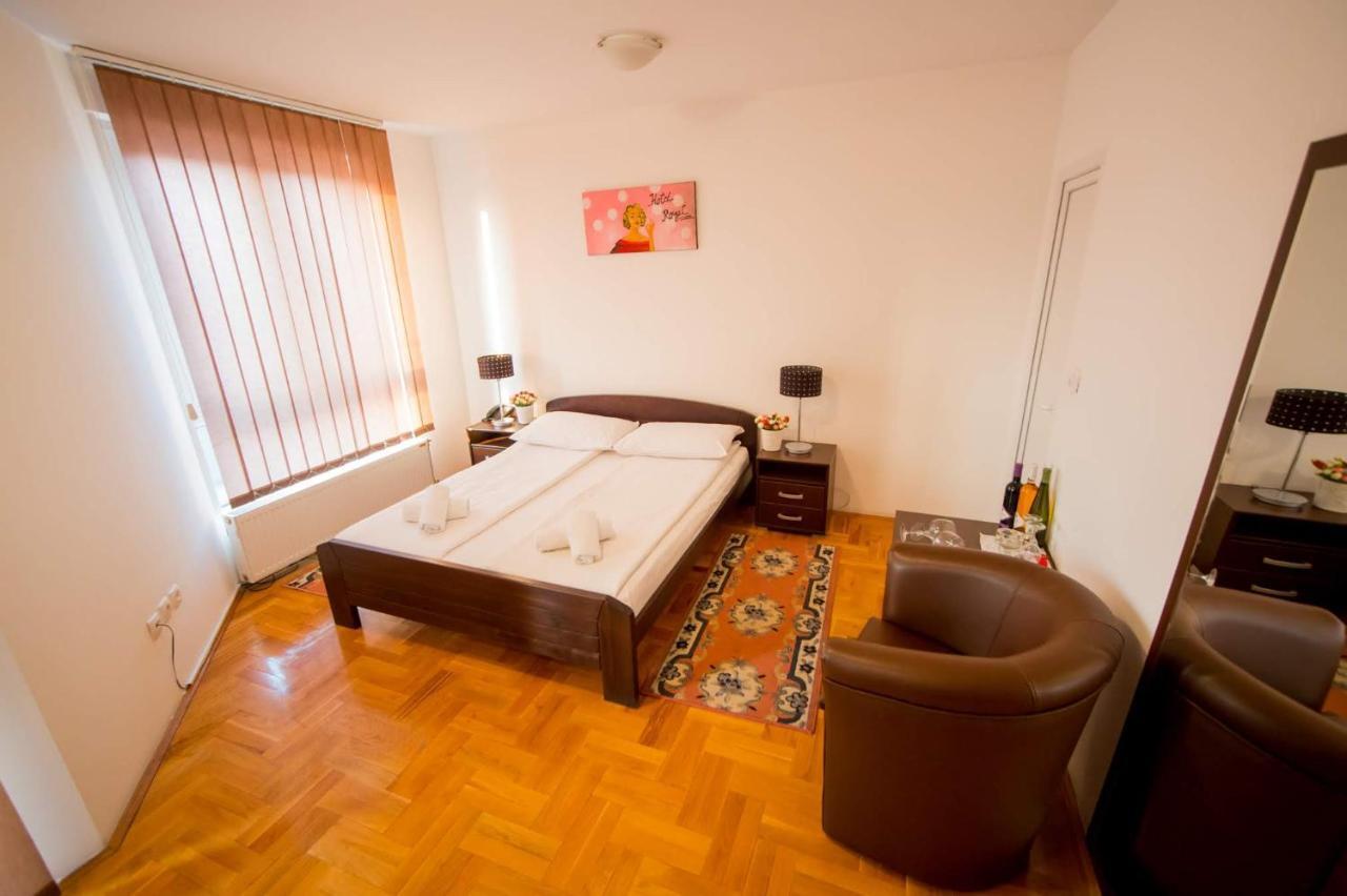 Hostel Royal Obrenovac  Eksteriør bilde