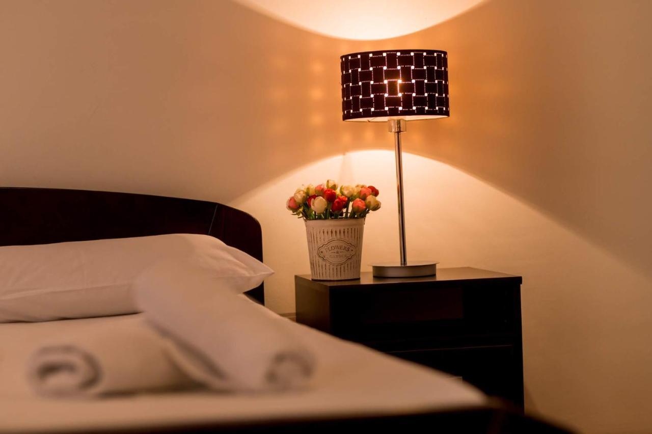 Hostel Royal Obrenovac  Eksteriør bilde