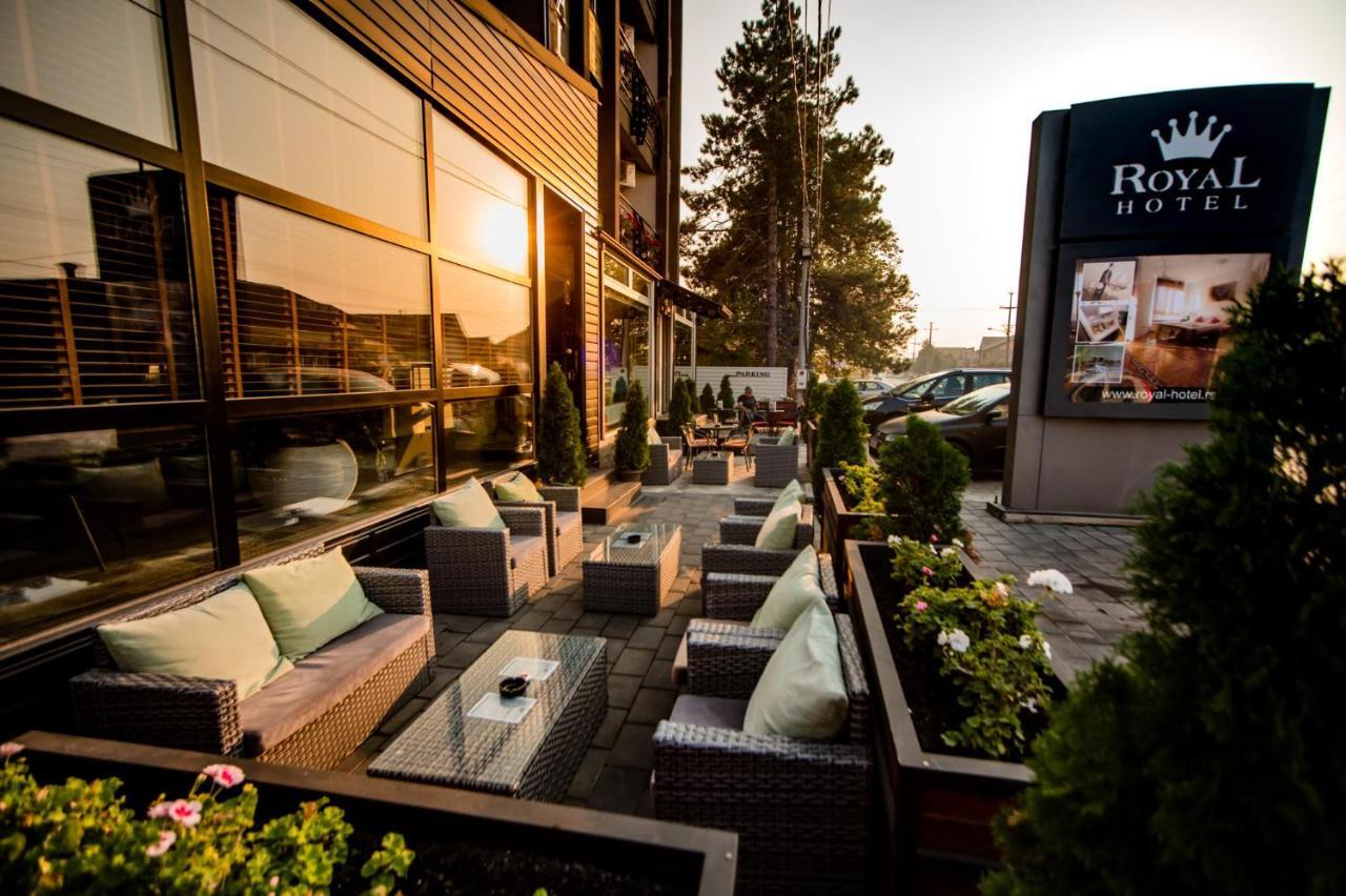 Hostel Royal Obrenovac  Eksteriør bilde